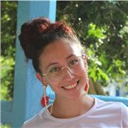 Soy Docente de teatro nativa, que enseña actuación y expresión corporal, para todas las edades. Niños, jovenes y adultos